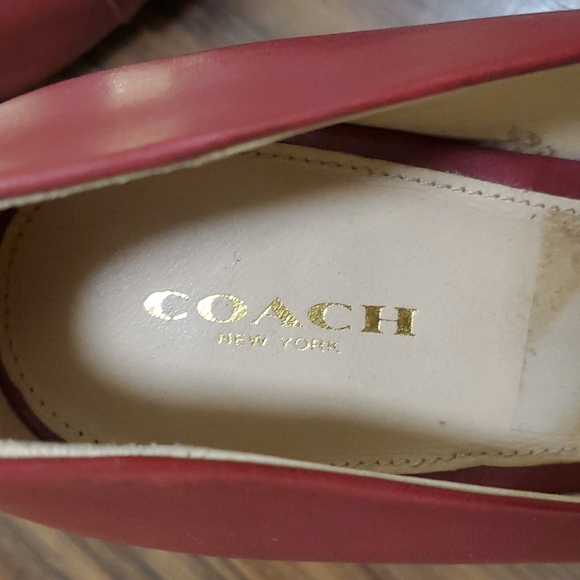 Coach Bowery Pumps /Heels~ 10B - Picture 3 of 7